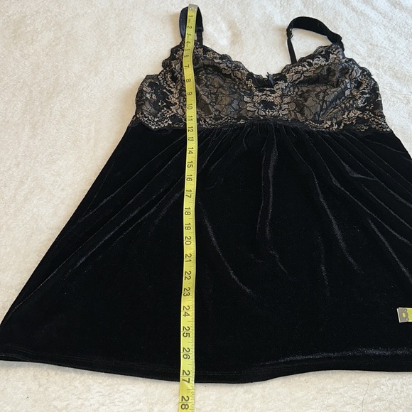 Soma black velvet and lace top size Large - Picture 13 of 17